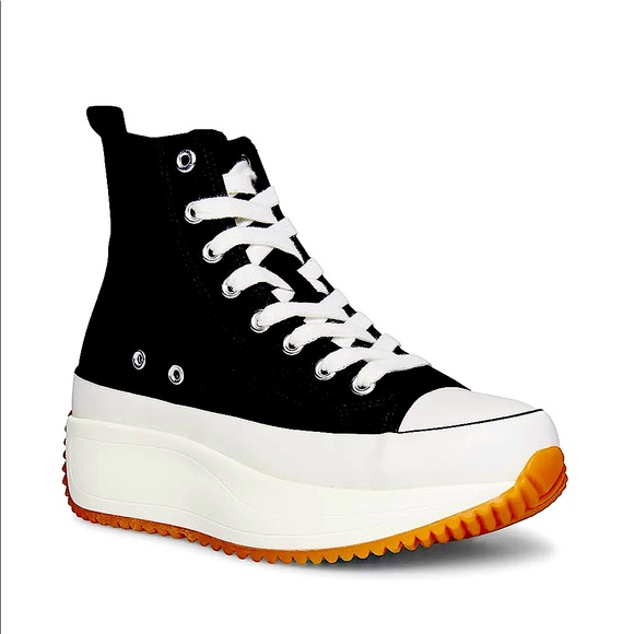 Madden Girl Shoes - Winnona Lace-Up Platform Sneaker
MADDEN GIRL NWT size 7.5